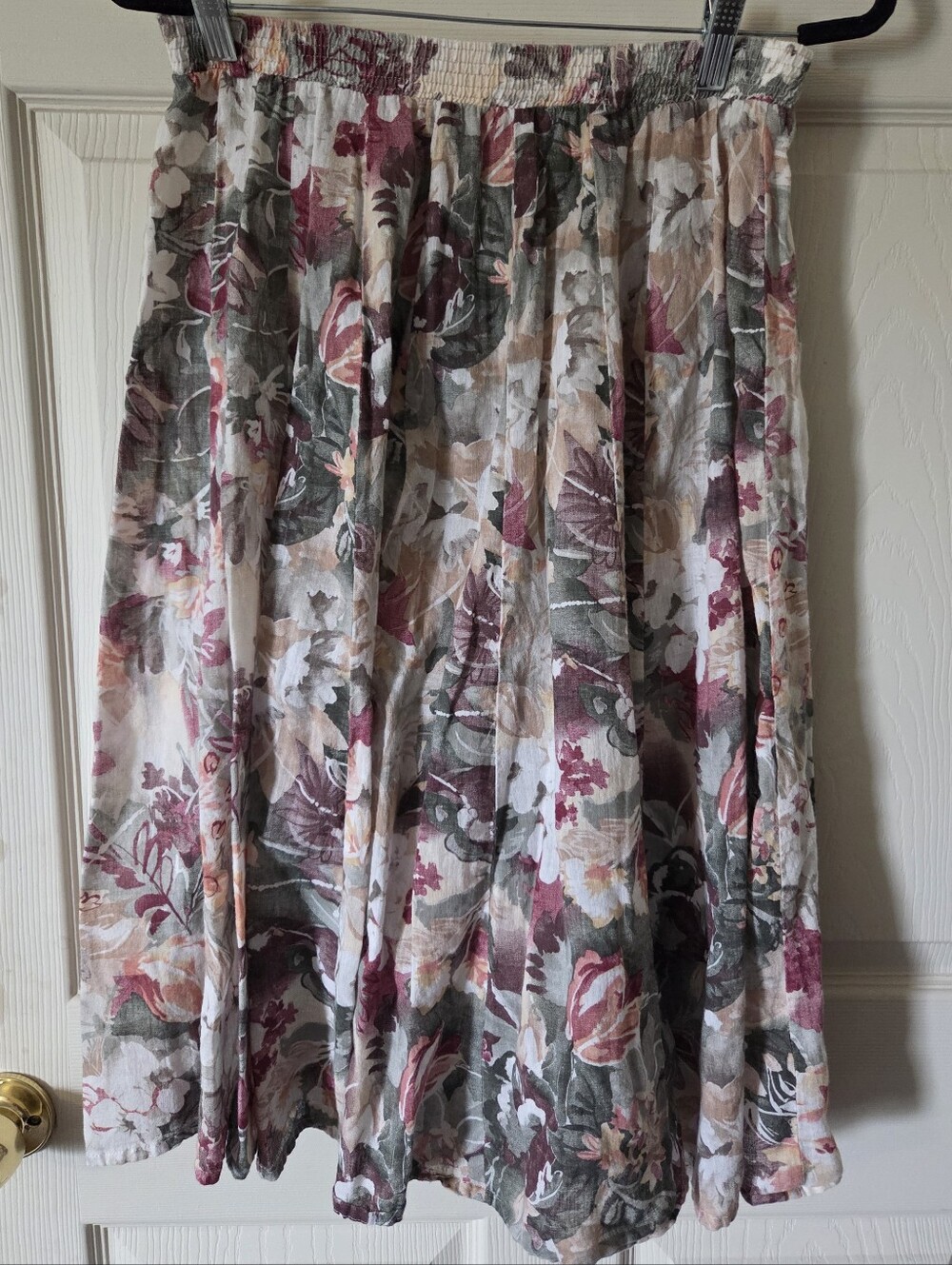 Women's Vintage Orvis Floral Midi Skirt in Pink and Green Size M
